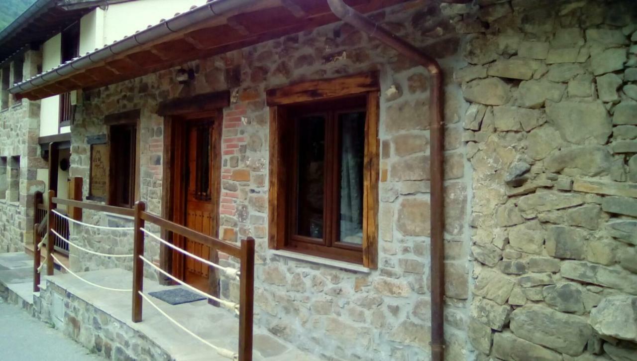 La Rama Del Castor Villa Espinama Buitenkant foto